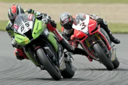 Da venerdì 15 su ESPN Classic "Storia di una Rossa" e SBK 2012