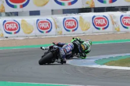 LIVE Superbike Jerez: Toprak fugge via, Johnny sprofonda