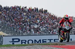 Superbike Cremona: Petrucci il drago Sprint, Bulega rosicchia terreno