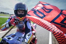 MotoGP, Davide Tardozzi: "Marquez è un vero caimano"