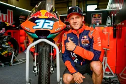 Moto2: Marcel Schrotter al posto di Oncu anche nel GP Silverstone