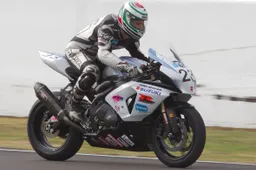 ASBK: sorpresa "privata" Scott Charlton al Queensland Raceway