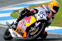 Red Bull Rookies Cup Estoril Gara 1: prima vittoria per l'olandese Scott Deroue