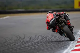 BSB Snetterton Prove 3: Scott Redding inavvicinabile