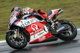 MotoGP Brno Warm Up: Redding comanda su pista bagnata