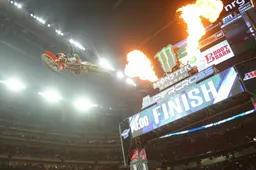 Supercross: Webb vince ma che botte con Musquin