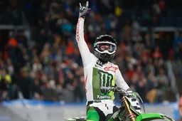 Supercross: Eli Tomac vince nel freddo di Denver