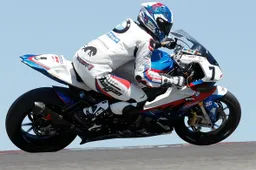 FSBK Ledenon Gara 1: Gimbert con BMW spezza l'egemonia Kawasaki