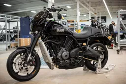 Torna la Buell con la Super Cruiser 2025: potenza e stile retrò