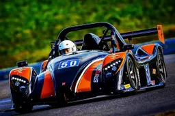 Sylvain Guintoli debutta in auto e va subito a podio!