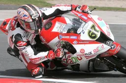 BSB: Shane Byrne e Stuart Easton con PBM Kawasaki