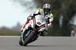 BSB: Byrne vola nella prima giornata di Test a Snetterton