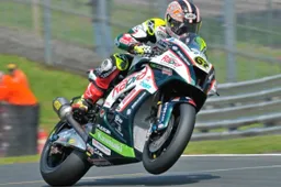BSB Oulton Park Qualifiche: Shane Byrne torna in pole