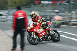 BSB Oulton Park Prove 3 Tra Byrne e Haslam 0"023!