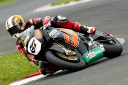 BSB Croft Qualifiche: seconda pole per Shane Byrne