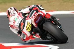 Silverstone 200 Qualifiche: Shane Byrne in pole su Kawasaki