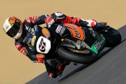 BSB Brands Hatch Gara 2: vince Byrne, 2 punti tra Hopkins e Hill