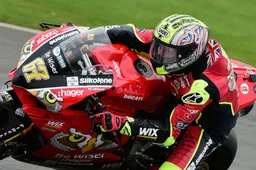 BSB Test sotto la pioggia a Knockhill per PBM Ducati e Honda