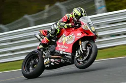 BSB Oulton Park Gara 2 Vince Byrne, che botto tra Ellison e Haslam!
