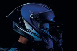 Shark Aeron GP, la rivoluzione dei caschi parte dalla MotoGP