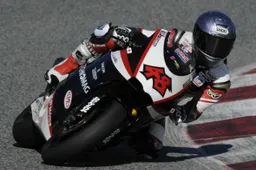 Moto2: Tomizawa al top nel secondo giorno di Barcellona