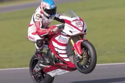 BSB: il British Superbike ricorda il compianto Simon Andrews