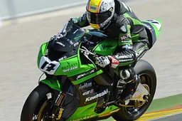 Superbike Valencia Gara 2: sospesa la gara, brutto crash