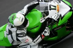 BSB: test per Kawasaki Colchester a Snetterton
