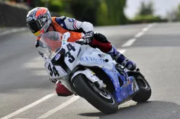 Tourist Trophy: posticipata la partenza del Senior TT 2011