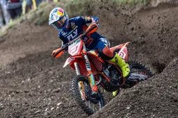 Motocross MX2 Loket: Längenfelder e Adamo sugli scudi