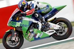 Moto2: Julian Simon operato, Kenan Sofuoglu richiamato