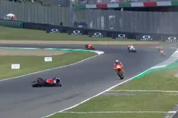 Moto2 Mugello, Prove 2: comanda Acosta dopo la bandiera rossa