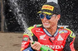 Superbike Brasile: Honda domina con Eric Granado