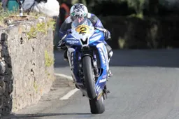 Southern 100: Guy Martin si conferma "Solo Champion", altre 2 vittorie per Harrison