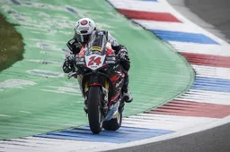 Superbike Assen, gara 1: Spinelli che sorpresa! Vince la doppia scommessa