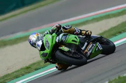 Supersport Imola Kenan Sofuoglu batte MV Agusta e torna leader Mondiale