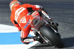 Moto2 Estoril Gara: Stefan Bradl vince una gara pazzesca