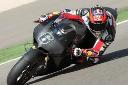 MotoGP: Stefan Bradl prova la Honda RC213V ufficiale