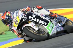 MotoGP: iniziati i test a Valencia, prime gocce di pioggia
