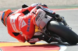 Moto2 Valencia Prove Libere 1: Bradl primo da campione