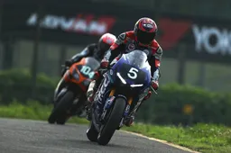 8h Suzuka Infezione ad un orecchio, Stefan Bradl costretto alla resa