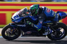 Supersport Phillip Island, prove 1: Subito Manzi anti Ducati, Honda che combini?