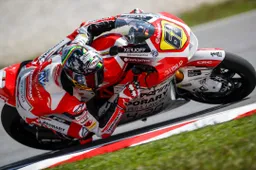 Moto2, Valencia: Prove 1, Stefano Manzi e MV Agusta in testa