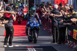 WSSP Catalunya: Stefano Manzi vince dopo la bandiera rossa