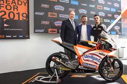 Max Racing Team si presenta per il debutto mondiale
