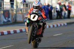 North West 200: prime prove con Plater al top, Easton da 328 orari!