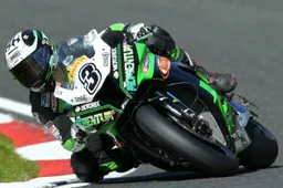 BSB: Stuart Easton esalta la Kawasaki a Oulton Park