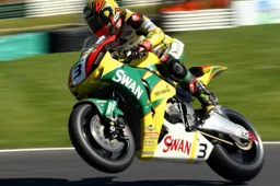 BSB: casco speciale per Stuart Easton a Knockhill