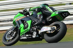 BSB: Stuart Easton con la Kawasaki punta in alto