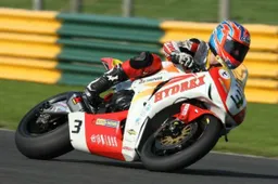 BSB Croft Gara 1: prima vittoria stagionale per Stuart Easton